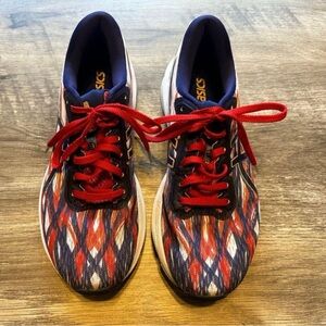 Women’s USA Asics Size 8